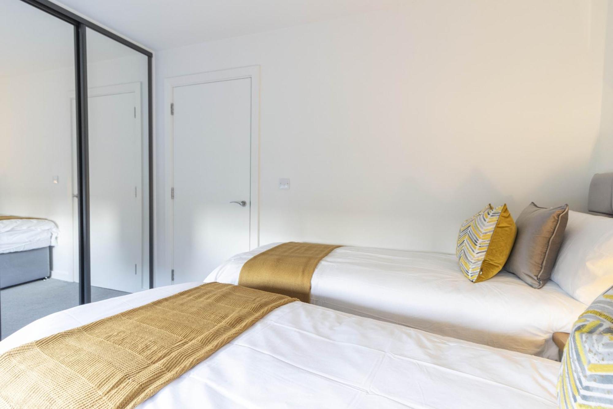 Linacre 11 - Modern 2 Bed Behind The Cathedral With Free Parking And Fast Wifi Apartment Exeter Bagian luar foto
