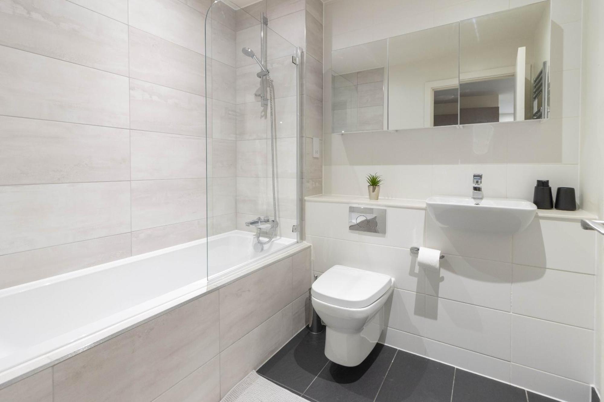 Linacre 11 - Modern 2 Bed Behind The Cathedral With Free Parking And Fast Wifi Apartment Exeter Bagian luar foto