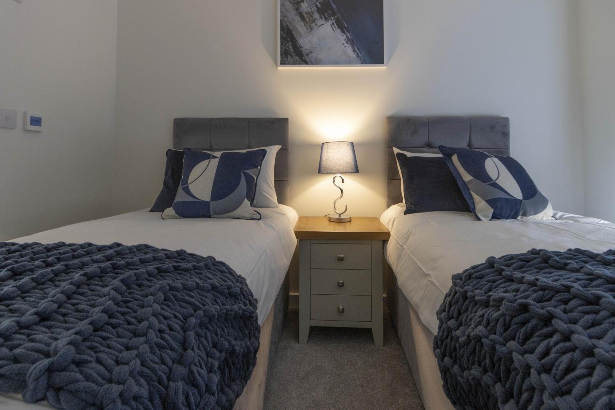 Linacre 11 - Modern 2 Bed Behind The Cathedral With Free Parking And Fast Wifi Apartment Exeter Bagian luar foto